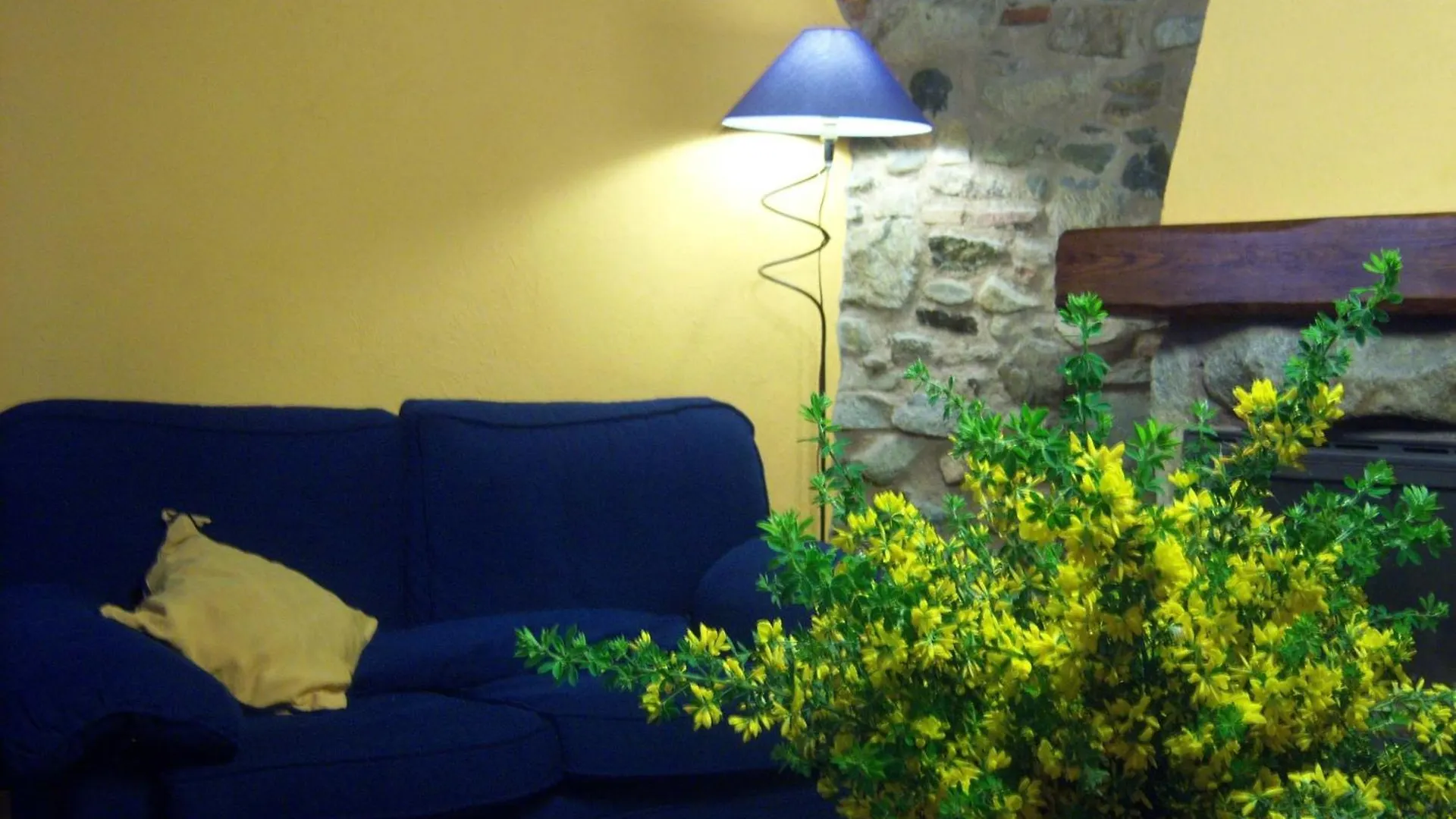 Hotel Les Velles Escoles Les Irles España