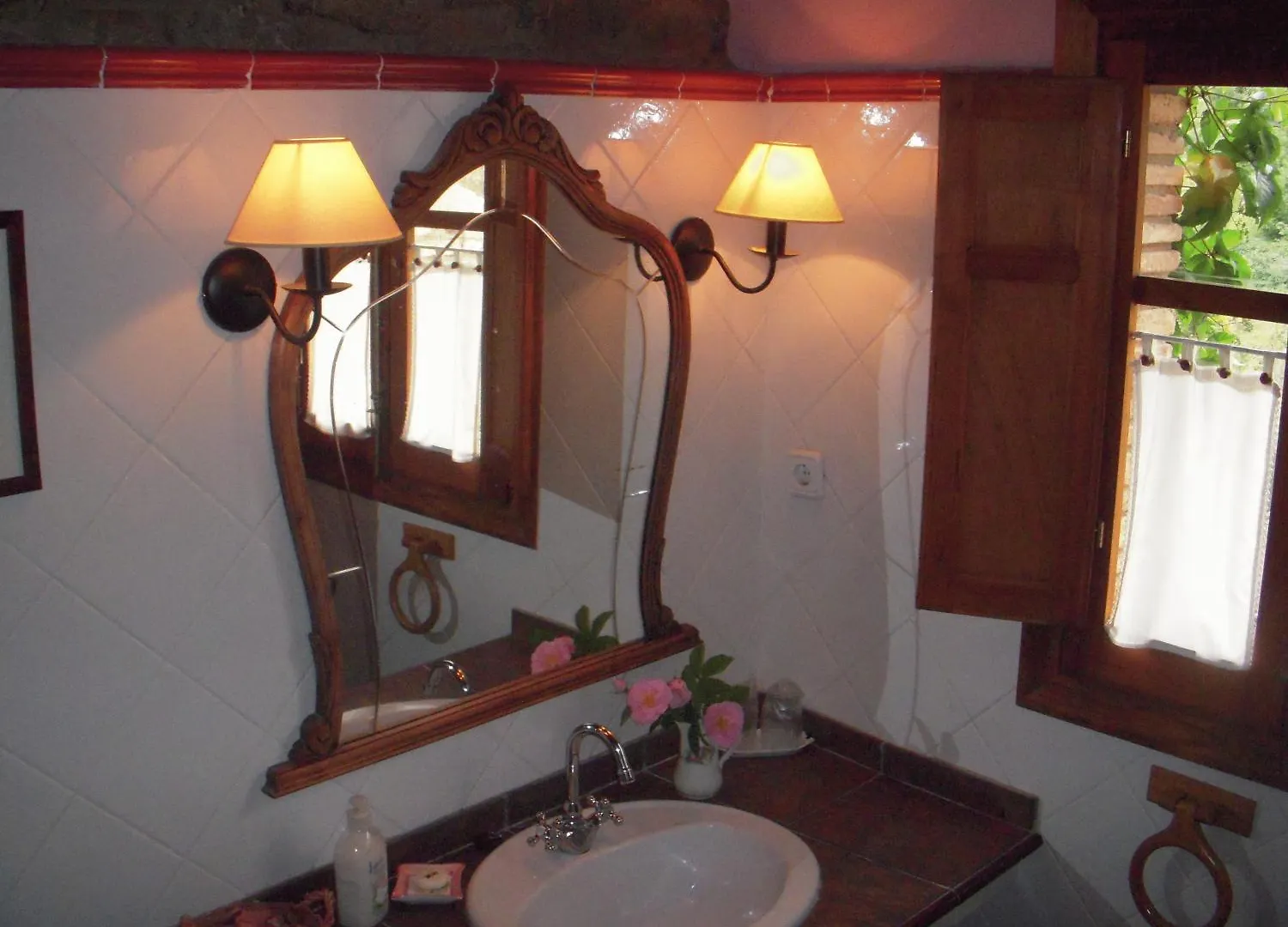 Les Velles Escoles Hotel Les Irles