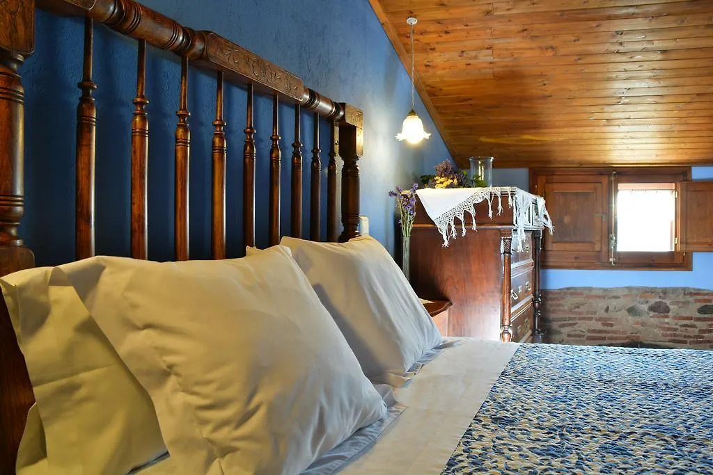 Hotel Les Velles Escoles Les Irles 4*,